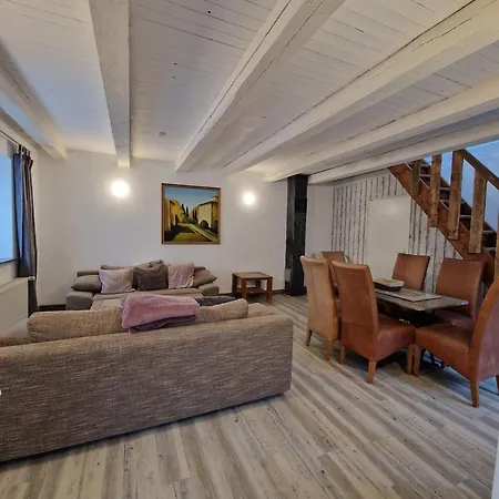 Hexenhaus بيت للعطل